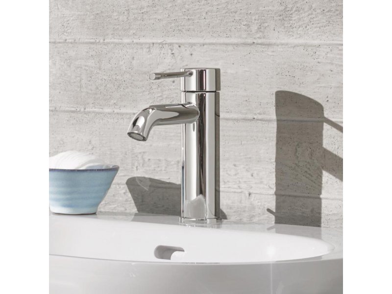 Купить Смеситель Grohe Essence New 23590001 для раковины, хром