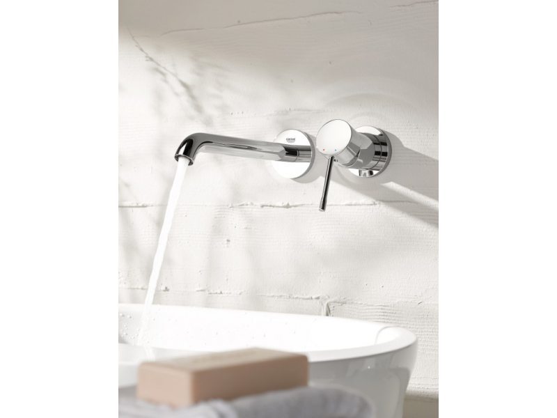 Купить Смеситель Grohe Essence New 19967001 для раковины